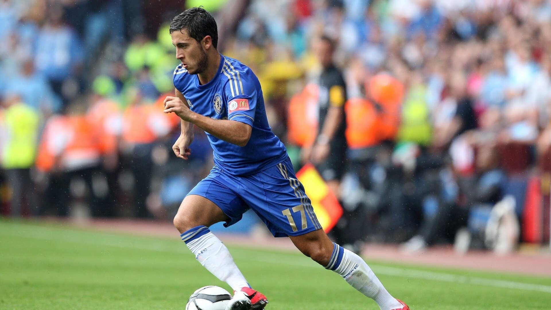 76人将主场改名为“自由中心”，融合城市文化理念，76人主场音乐